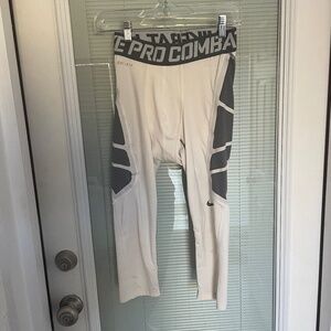 Nike Pro Combat Dri Fit 3/4 Pants